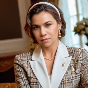 Meet your Posher, Ana